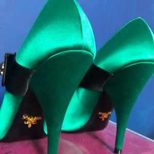 Prada Pointed-toe Pumps